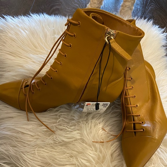ZARA tan lace up booties (size 40) - Picture 2 of 3